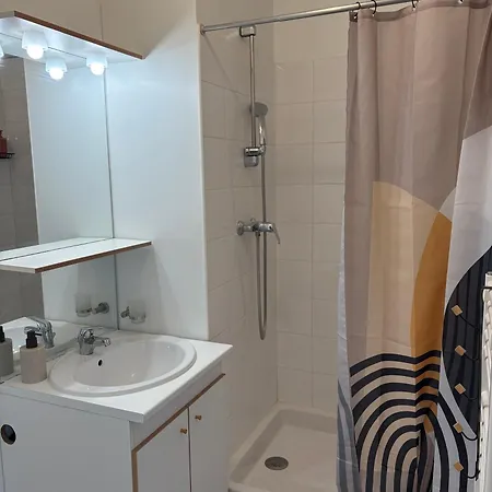 Petit Chez Moi Avec Parking 아파트